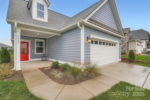 Property Slideshow image 3 of 29 | 5562 caneel ln # 1232, Denver, NC, 28037