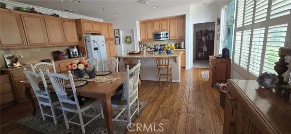 Property Slideshow image 3 of 26 | 240 glenview ln, Hemet, CA, 92545