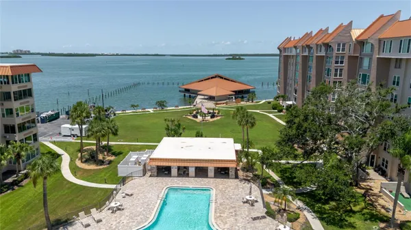 Property Slideshow image 3 of 14 | 632 edgewater dr unit 238, Dunedin, FL, 34698