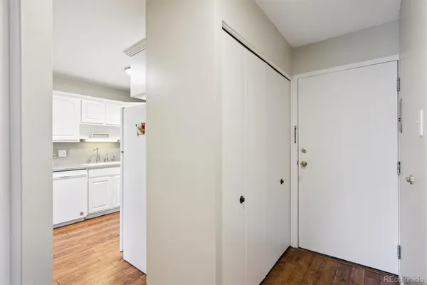 Property Slideshow image 3 of 50 | 605 s alton way 12b, Denver, CO, 80247