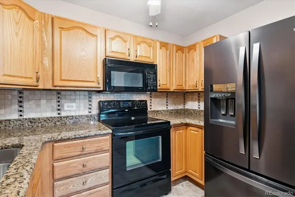 Property Slideshow image 3 of 34 | 585 s alton way apt 4d, Denver, CO, 80247