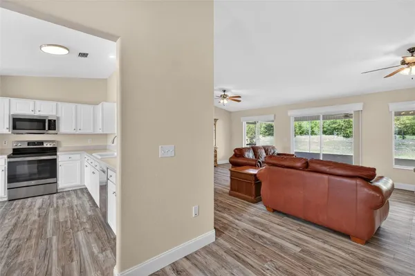 Property Slideshow image 3 of 29 | 13811 se 85th cir, Summerfield, FL, 34491