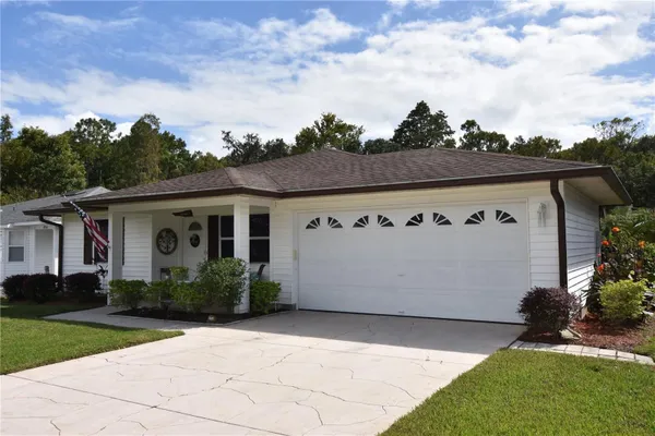 Property Slideshow image 2 of 19 | 1774 birchwood loop, Lakeland, FL, 33811