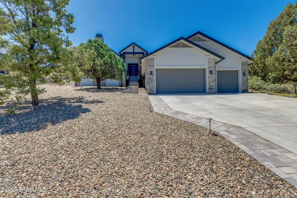 Property Slideshow image 3 of 48 | 1020 sunrise blvd, Prescott, AZ, 86301