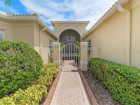 Property Slideshow image 2 of 62 | 5024 ruby flats dr, Wimauma, FL, 33598