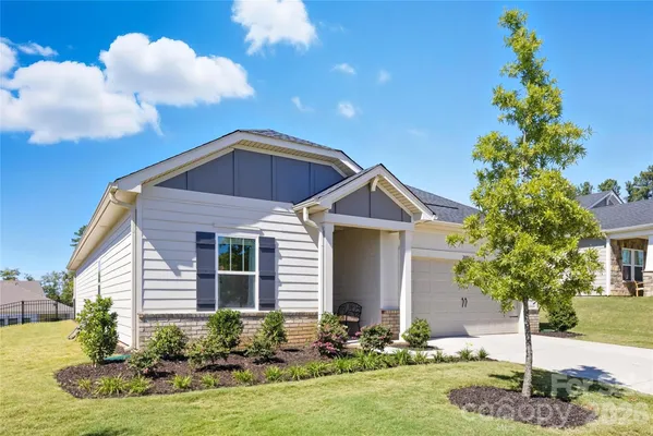 Property Slideshow image 2 of 43 | 2023 merida st, Charlotte, NC, 28214