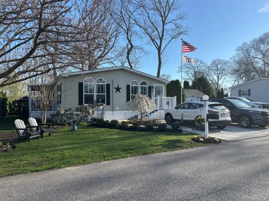 Property Slideshow image 2 of 46 | 1661 old country rd 62, Riverhead, NY, 11901