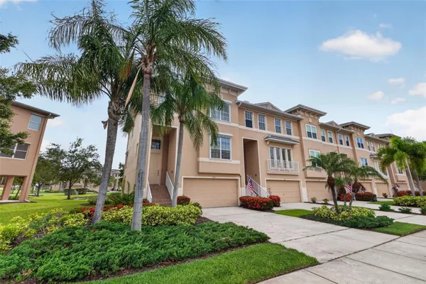 Property Slideshow image 3 of 60 | 7172 islamorada cir, Seminole, FL, 33777