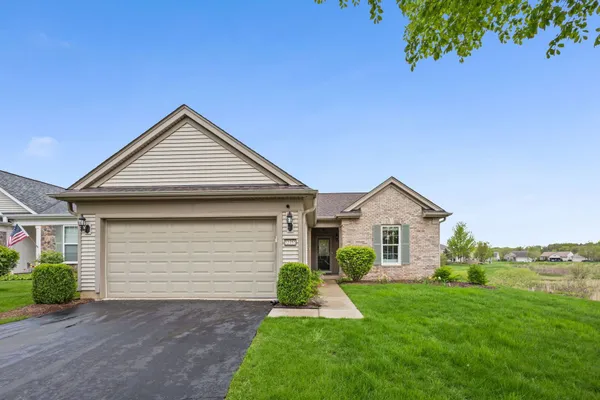Property Slideshow image 2 of 37 | 12351 russet ln, Huntley, IL, 60142