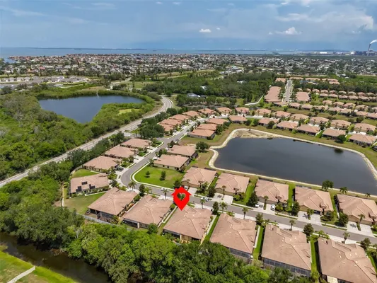 Property Slideshow image 3 of 85 | 5527 sunset falls dr, Apollo Beach, FL, 33572