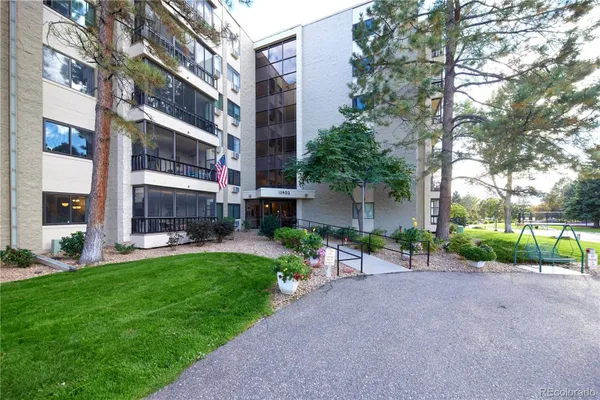 Property Slideshow image 2 of 45 | 13902 e marina dr apt 610, Aurora, CO, 80014