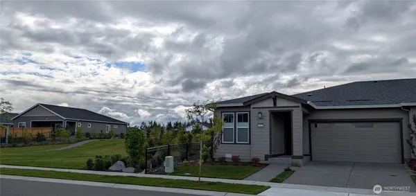 Property Slideshow image 3 of 36 | 14830 207th ave, Bonney Lake, WA, 98391