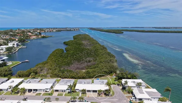 Property Slideshow image 3 of 82 | 925 spanish dr, Longboat Key, FL, 34228