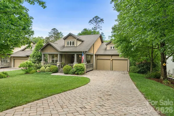 Property Slideshow image 2 of 40 | 316 fennel dun cir, Biltmore Lake, NC, 28715