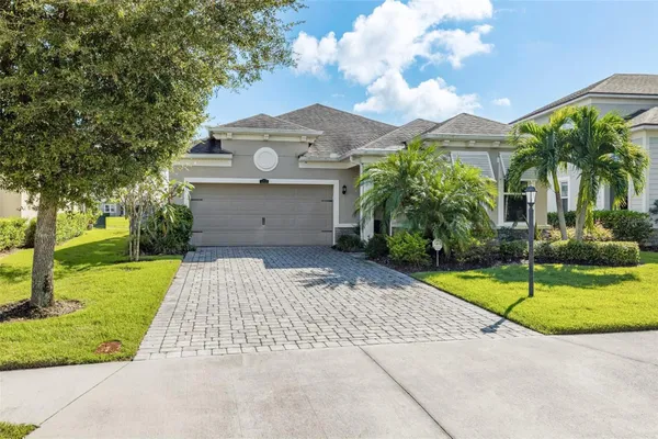 Property Slideshow image 3 of 47 | 5213 horizon cv, Bradenton, FL, 34211