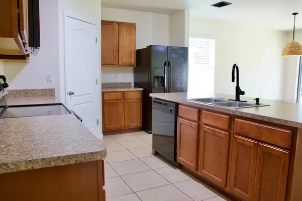 Property Slideshow image 3 of 22 | 3238 bayou bay dr, Lakeland, FL, 33811
