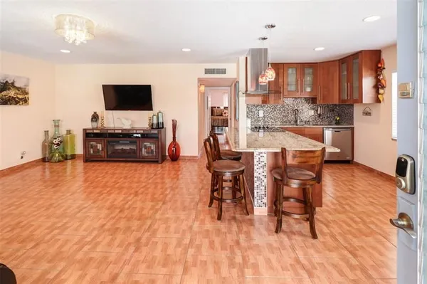 Property Slideshow image 3 of 24 | 610 burgundy m # 610, Delray Beach, FL, 33484