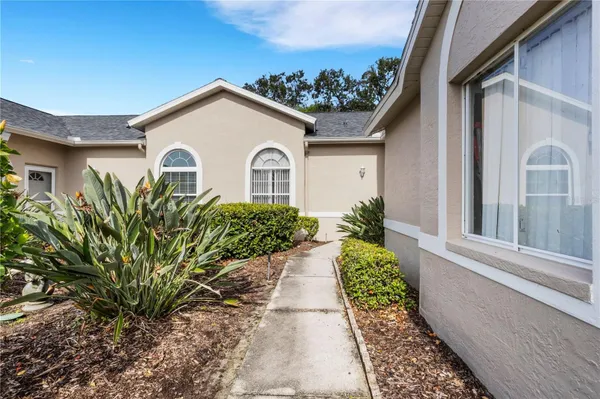 Property Slideshow image 2 of 60 | 6935 stoneywalk ct, Bradenton, FL, 34203