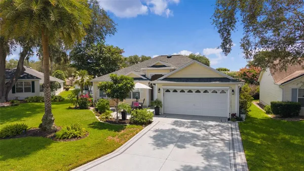 Property Slideshow image 2 of 41 | 9340 se 170th humphreys loop, The Villages, FL, 32162