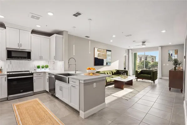 Property Slideshow image 3 of 39 | 7557 laureate blvd 6208, Orlando, FL, 32827