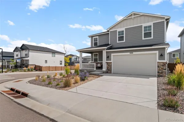 Property Slideshow image 3 of 39 | 3888 red valley ln, Castle Rock, CO, 80104