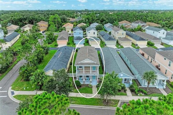Property Slideshow image 3 of 53 | 12662 shimmering oak cir, Venice, FL, 34293