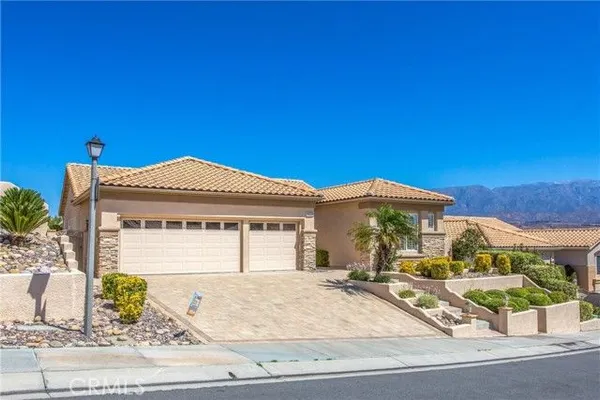 Property Slideshow image 3 of 34 | 2141 birdie dr, Banning, CA, 92220