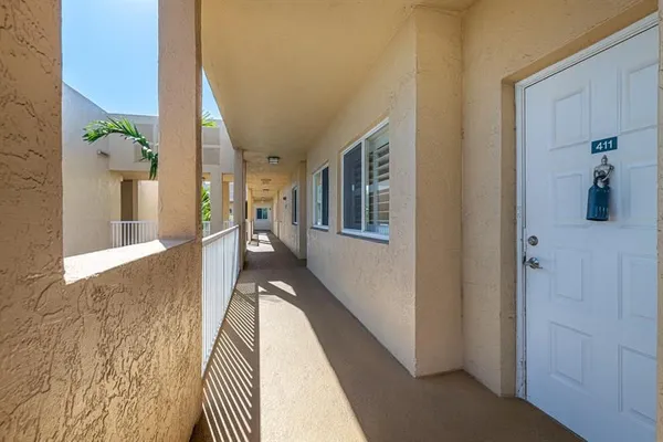 Property Slideshow image 3 of 44 | 7739 southampton ter 411, Tamarac, FL, 33321