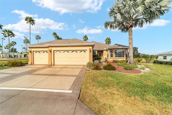 Property Slideshow image 2 of 81 | 9345 se 136th pl, Summerfield, FL, 34491