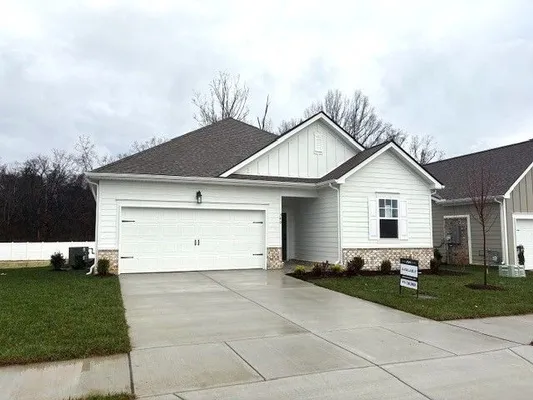 Property Slideshow image 2 of 37 | 340 stonehaus cir, Antioch, TN, 37013