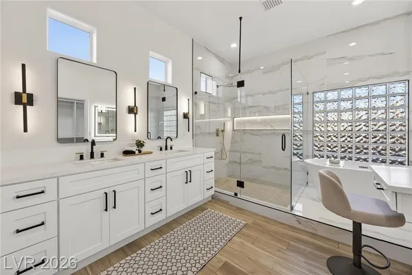 Property Slideshow image 3 of 92 | 2929 haddon dr, Las Vegas, NV, 89134