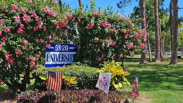 Property Slideshow image 2 of 32 | 5920 80th st 308, St Petersburg, FL, 33709