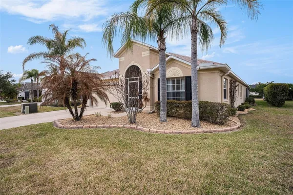 Property Slideshow image 3 of 32 | 9524 rolling cir, San Antonio, FL, 33576