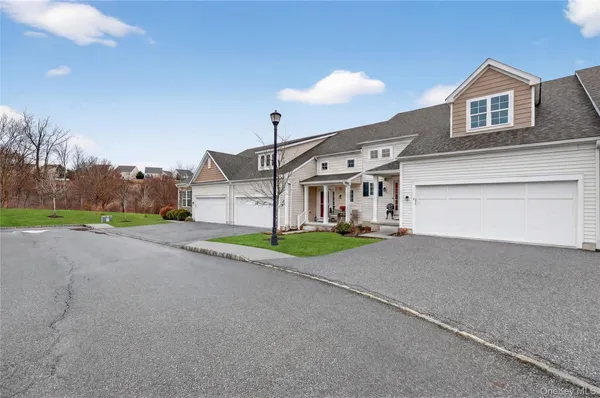 Property Slideshow image 3 of 50 | 4 frost ct, Carmel, NY, 10512