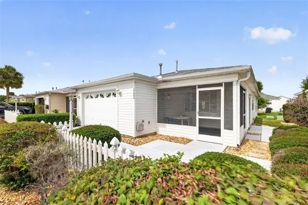 Property Slideshow image 2 of 42 | 17436 se 81st newberry ct, The Villages, FL, 32162