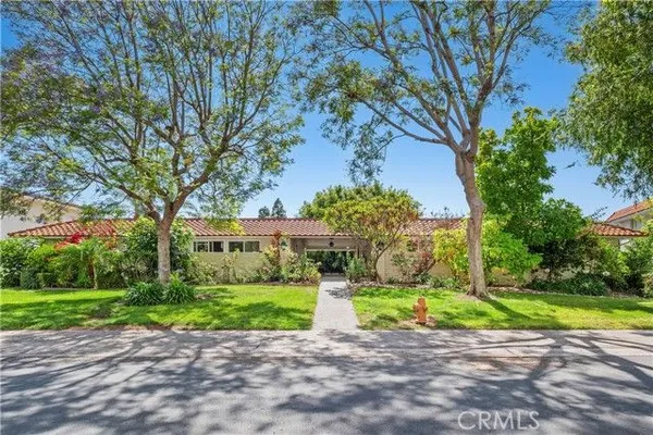 Property Slideshow image 2 of 48 | 2319 via puerta o, Laguna Woods, CA, 92637