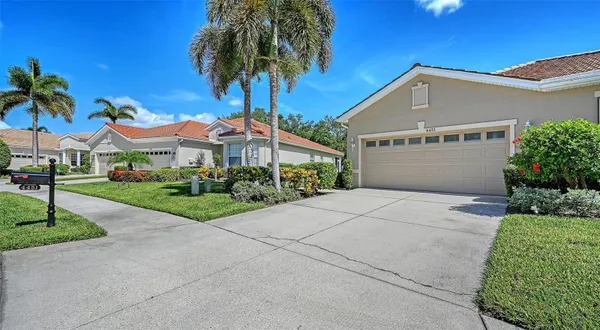 Property Slideshow image 2 of 45 | 4451 kariba lake ter, Sarasota, FL, 34243