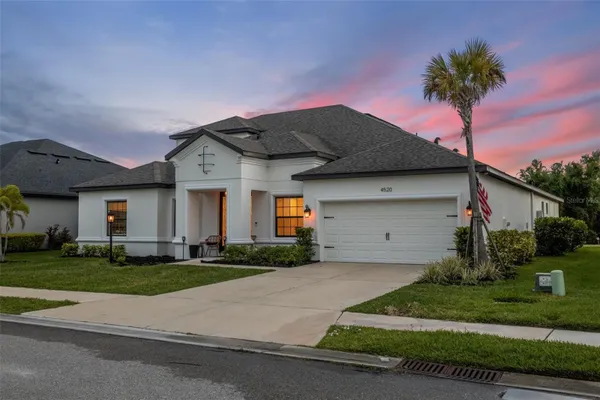 Property Slideshow image 3 of 64 | 4520 pond brook ct, Lakewood Ranch, FL, 34211