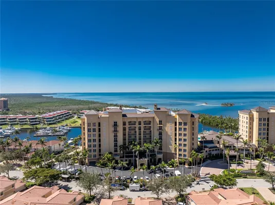 Property Slideshow image 3 of 64 | 3313 sunset key cir 701, Punta Gorda, FL, 33955