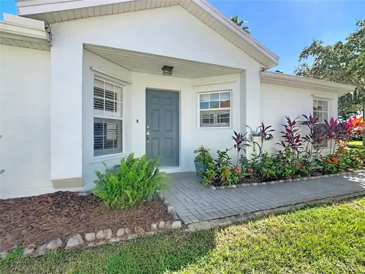 Property Slideshow image 2 of 49 | 205 bell tower xing, Poinciana, FL, 34759