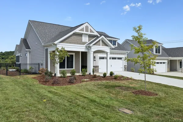 Property Slideshow image 3 of 60 | 508 restoration dr, Smyrna, TN, 37167