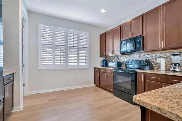 Property Slideshow image 3 of 38 | 1088 avery meadows way, Deland, FL, 32724