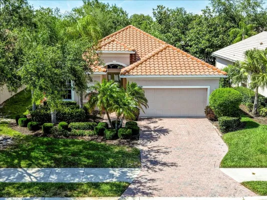 Property Slideshow image 3 of 52 | 4109 66th ter, Sarasota, FL, 34243