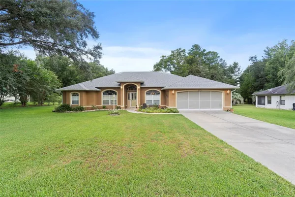 Property Slideshow image 2 of 43 | 10716 sw 53rd cir, Ocala, FL, 34476