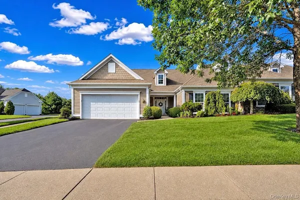 Property Slideshow image 2 of 43 | 79 samantha cir, Southampton, NY, 11977