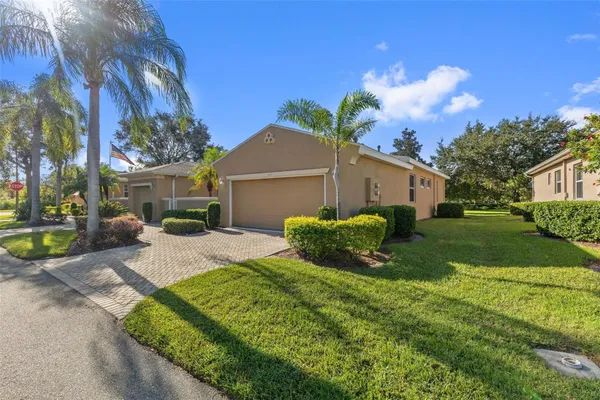 Property Slideshow image 2 of 64 | 2404 kensington greens dr, Sun City Center, FL, 33573