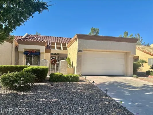 Property Slideshow image 2 of 25 | 8621 prairie hill dr, Las Vegas, NV, 89134