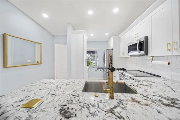 Property Slideshow image 2 of 34 | 18527 horizon ave b, Boca Raton, FL, 33496