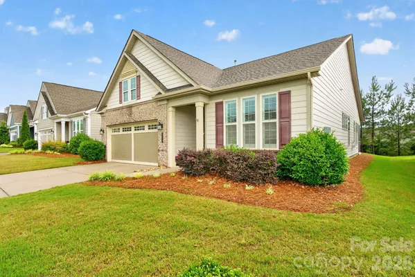 Property Slideshow image 2 of 46 | 5539 cheerful ln, Charlotte, NC, 28215