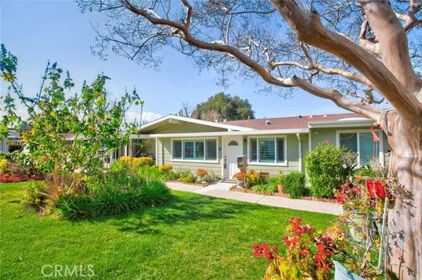 Property Slideshow image 2 of 45 | 19204 avenue of the oaks, Newhall, CA, 91321